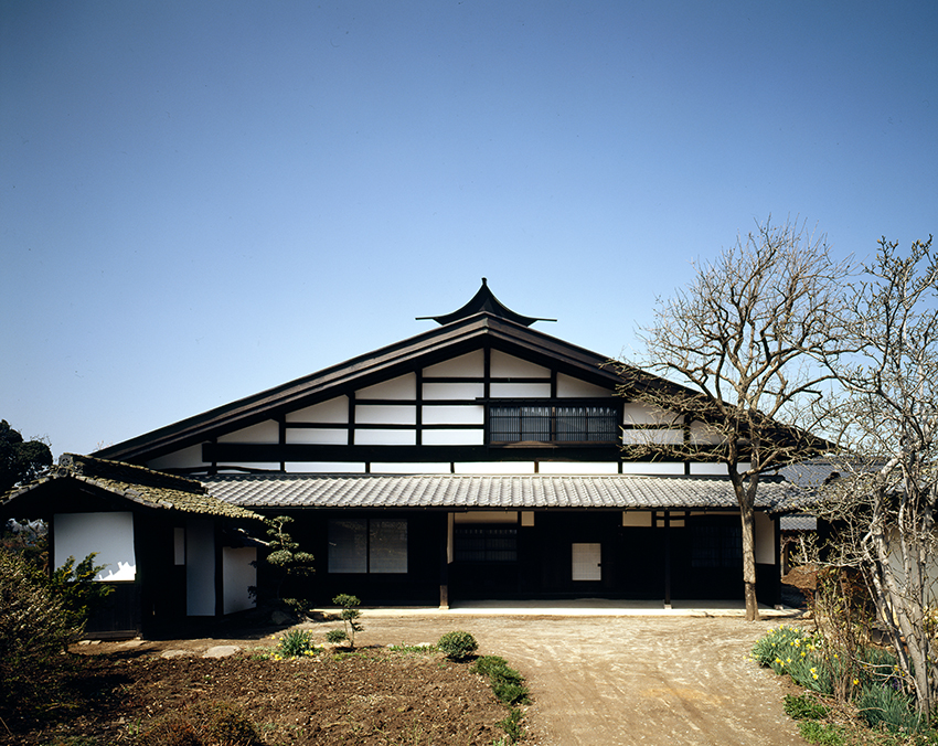 草間邸外観再生後